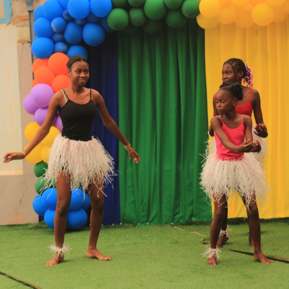 Encarregados satisfeitos com as técnicas de ensino de dança na Creche Bem Cuidar