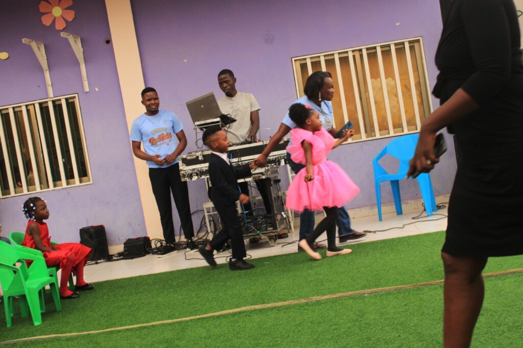 20612233-c90f-4b60-9900-27faa6da663b